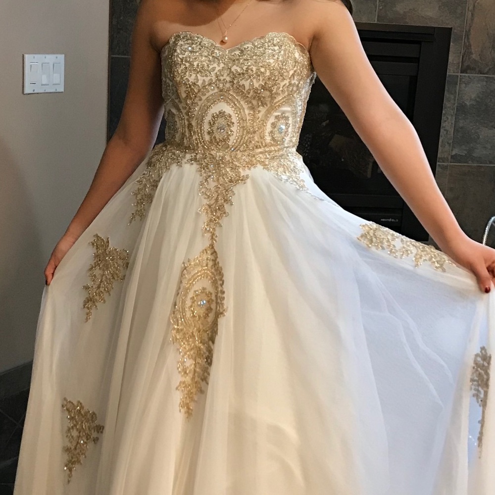 Prom dress - Picture 6 of 7